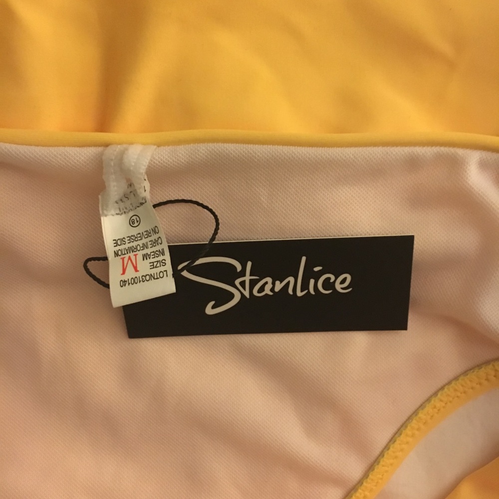 Yellow swimsuit - Picture 3 of 3